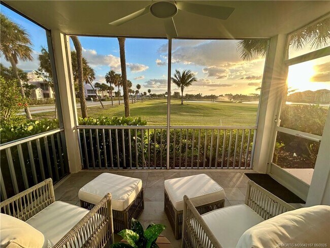 Foto del edificio - 484 NE Plantation Rd
