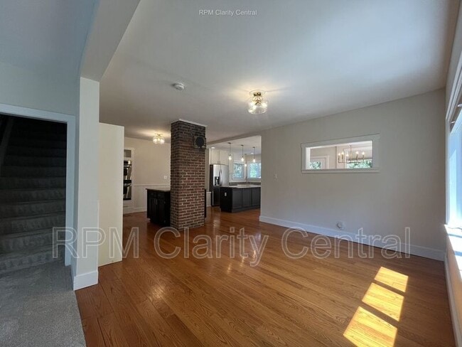 Building Photo - 1653 Berlin Station Rd