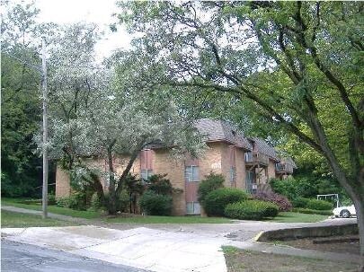 Foto del edificio - 875 NE Houseman Ave