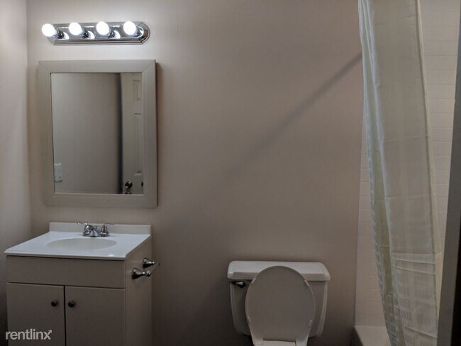 Foto del edificio - 1 br, 1 bath Condo - 3304 West Andrew John...