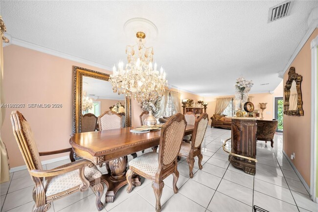 Foto del edificio - 2481 Riverdale Dr N