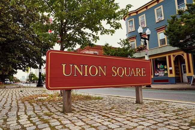 Building Photo - 23 Knowlton St