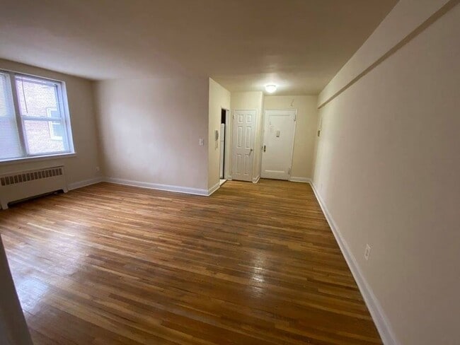 LIVING AREA - 14306 Barclay Ave
