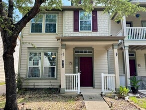 Building Photo - 29726 Sullivan Oaks Dr