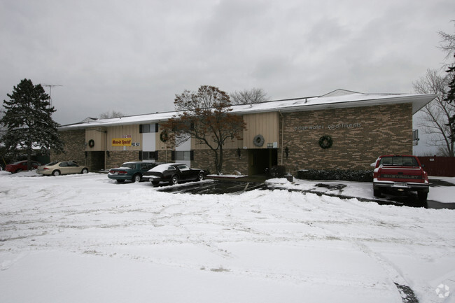 Building Photo - 1093 Sheridan Rd