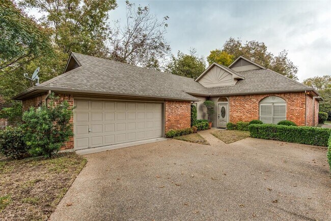 Foto del edificio - 6777 Northcreek Ln