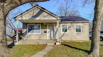 Building Photo - 809 S 29th St