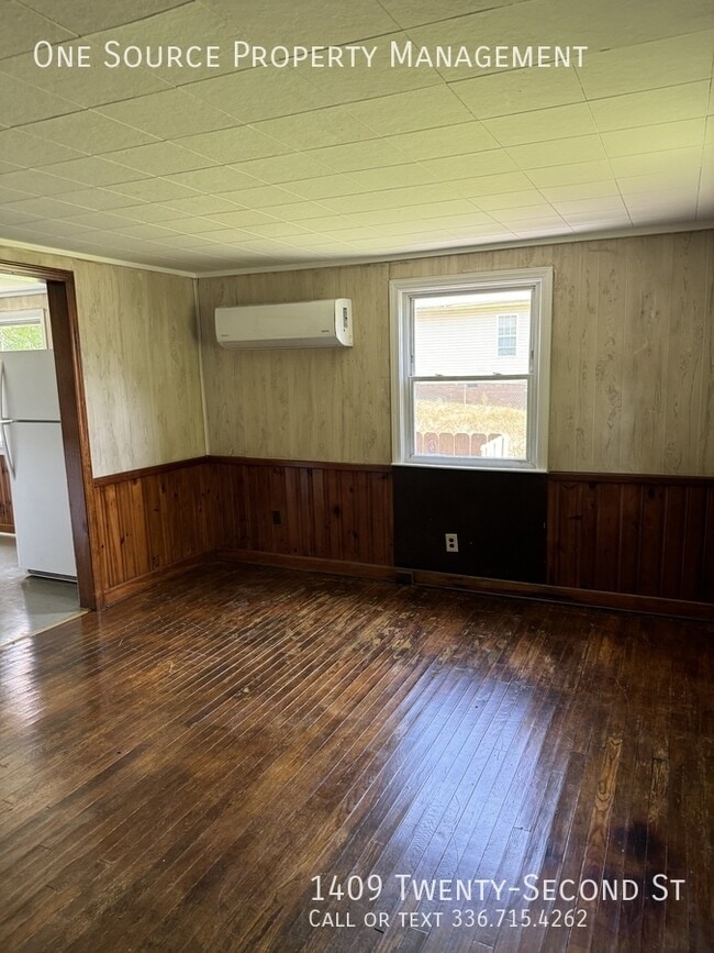 Building Photo - 1409 NE 22nd St