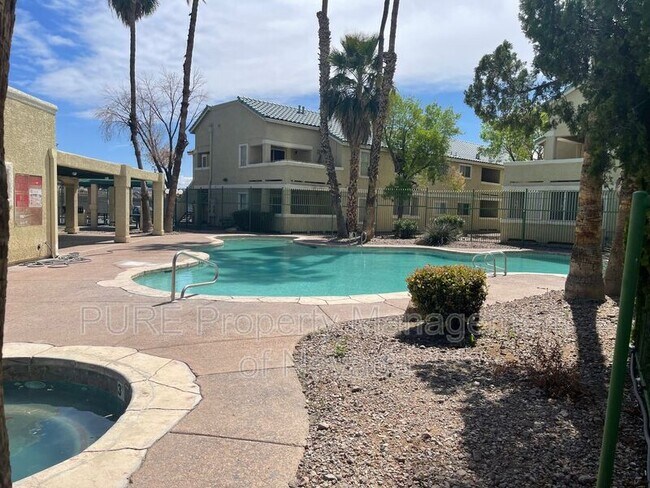 Foto del edificio - 1541 Linnbaker Ln