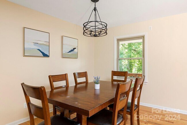 Foto del edificio - 203 Abingdon Cir