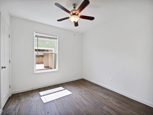 Building Photo - 2734 Arlington Ct