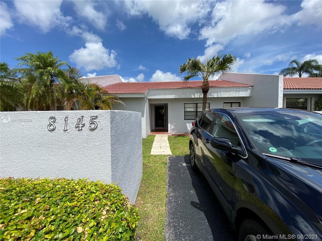 Foto principal - 8145 SW 152nd Pl