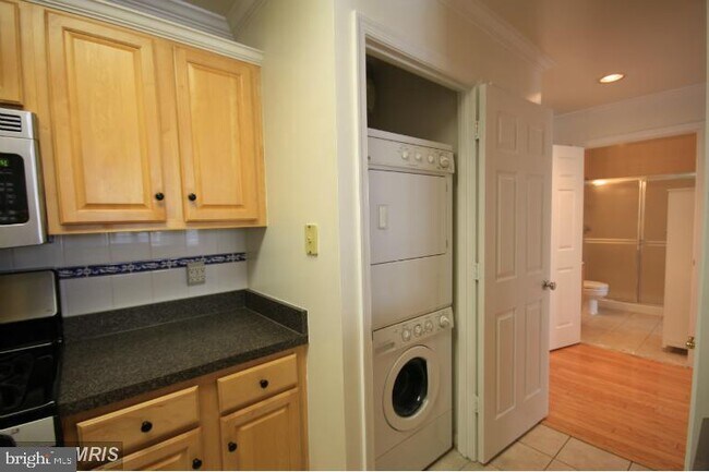 Foto del edificio - 2001 12th St NW