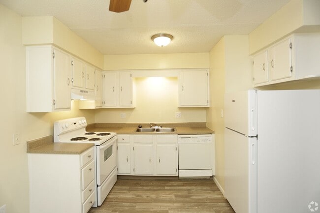 Interior Photo - Flats at Wildwood