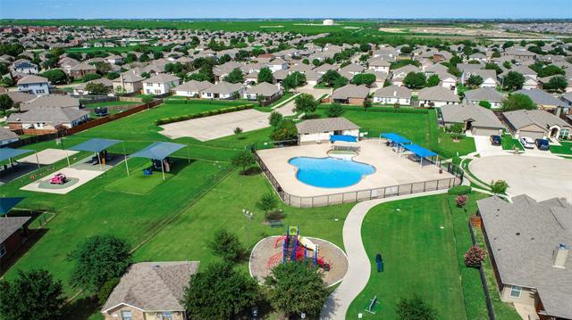 Foto del edificio - 429 Blue Crow Ln
