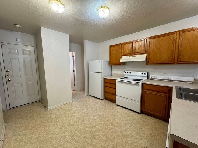 Foto del edificio - 1100 Leslie Cir