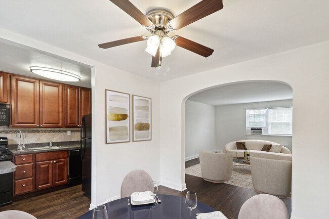 Kitchen/ Dining Room/ Living Room - Yorkewood Apartments