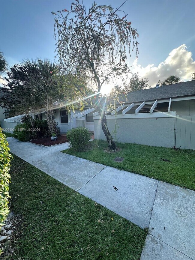 Foto del edificio - 2902 SW 21st Terrace