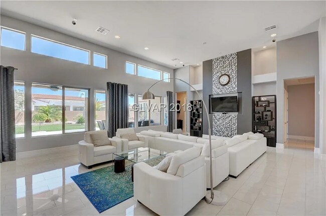 Foto del edificio - 7582 Corvina Ave