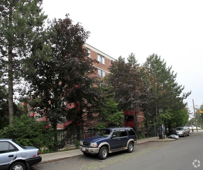 Green Meadows Apartments Apartments 100110 Unity Rd Toronto, ON