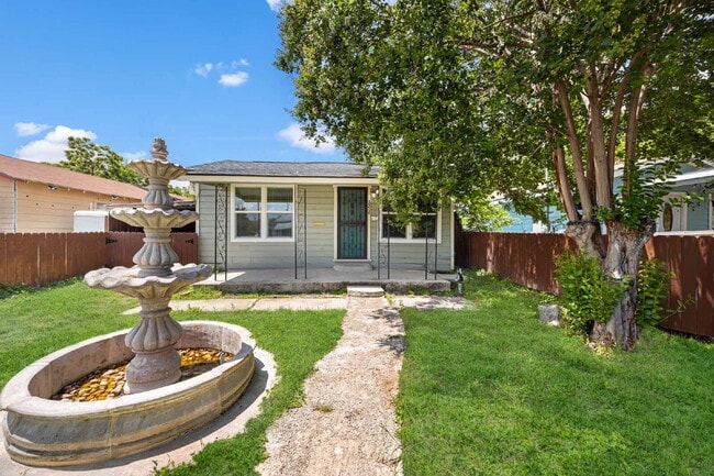 Foto del edificio - 2214 W Laurel St