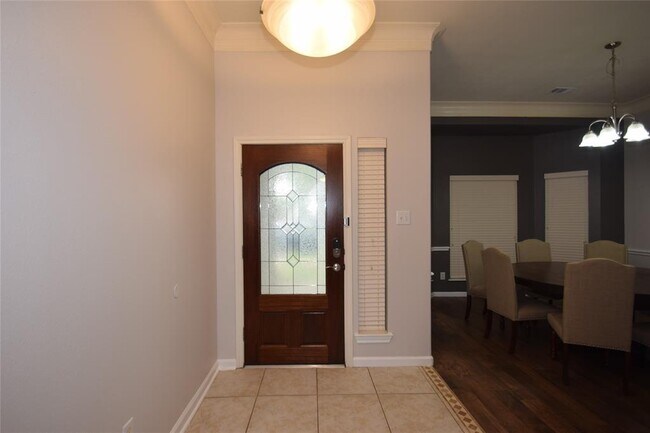 Foto del edificio - 24239 Yelverton Glen Dr
