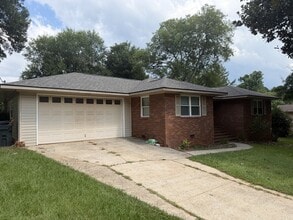 Building Photo - 941 Harrington Dr