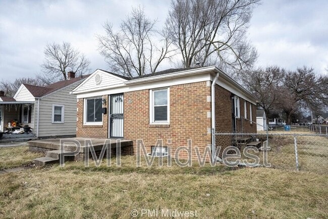 Building Photo - 1734 E 46th St