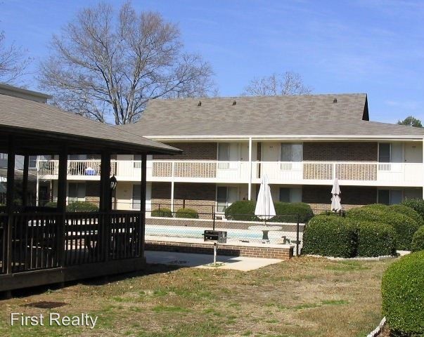 Primary Photo - 2 br, 1 bath Apartment - 412 Opelika Road