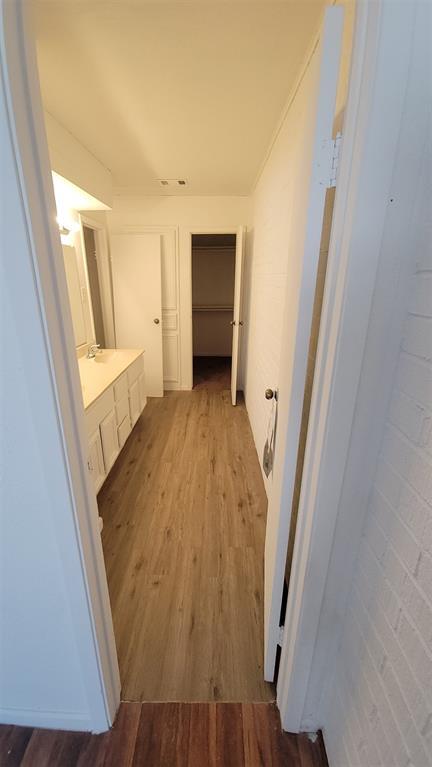 Building Photo - 407 S Austin St