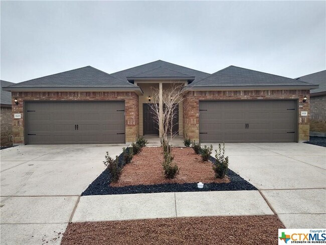 Foto del edificio - 1121 Burek Cross