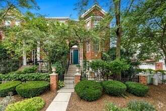 Building Photo - 940 Shandrew Dr