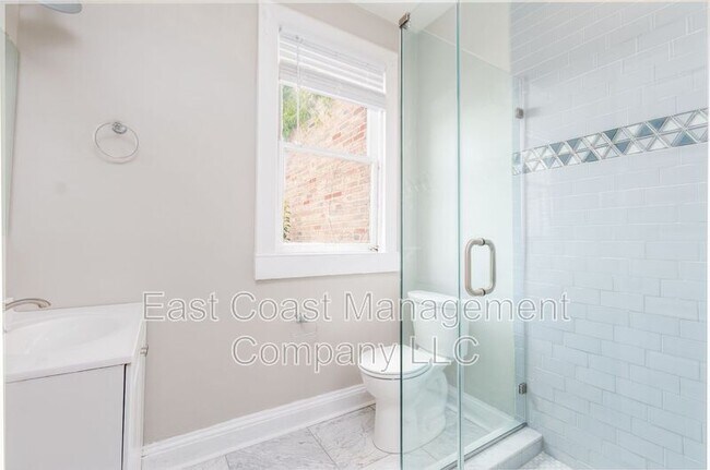 Building Photo - 1646 E Baltimore St