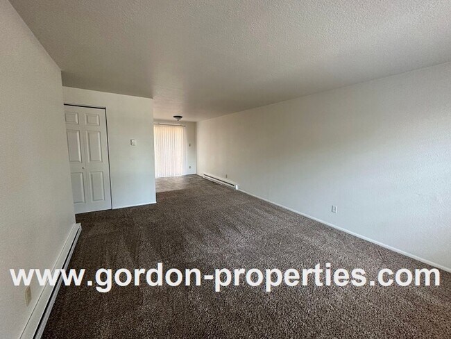 Foto del edificio - 4512 NE Lombard St