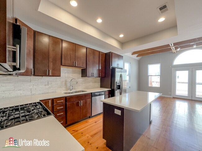 Foto del edificio - 3950 N Ashland Ave