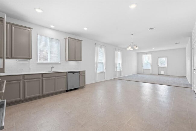 Building Photo - 146 Grace Lilly Dr