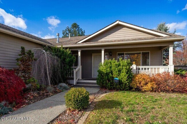 Building Photo - Coeur d' Alene Place!