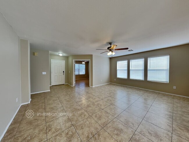 Building Photo - 8127 E Onza Ave