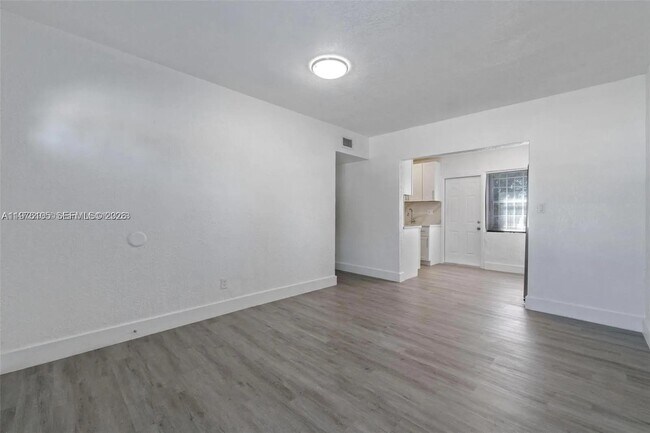 Foto del edificio - 2410 NW 159th Terrace