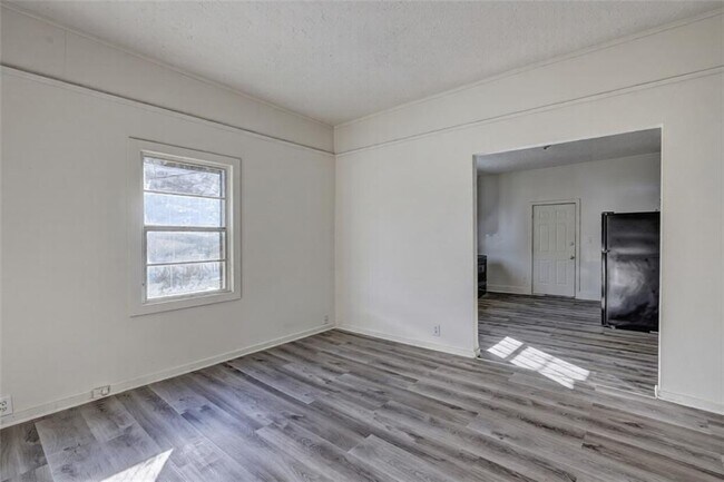 Foto del edificio - 760 Magnolia Dr