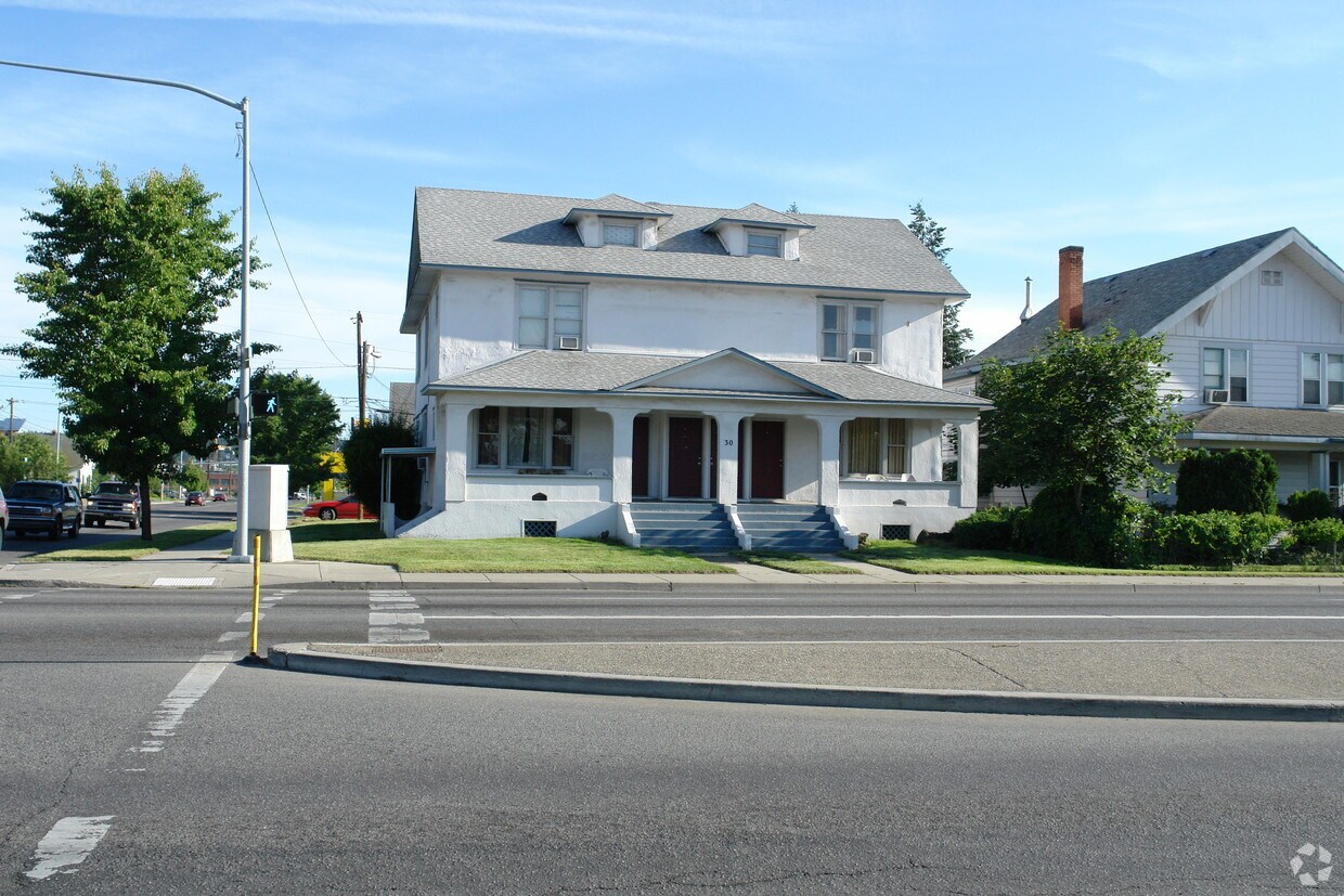 Foto del edificio - 28-30 E Mission Ave