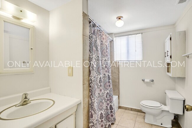 Foto del edificio - 357 S 200 W St