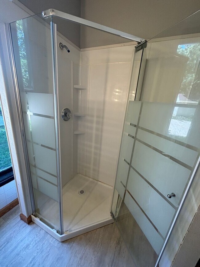 Foto del edificio - 2bd 1ba duplex available for rent!