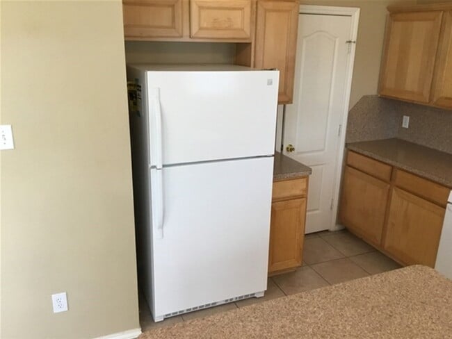 Building Photo - 6205 Ozark Trl