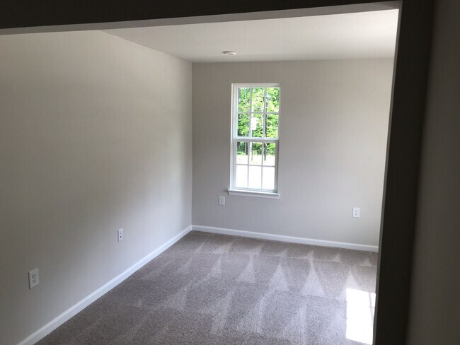 Building Photo - 1123 Kentlands Dr