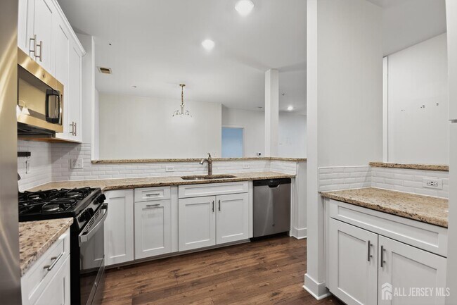 Building Photo - 626 Marion Ln