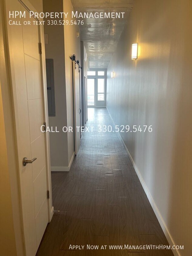 Foto principal - 3219 Detroit Ave