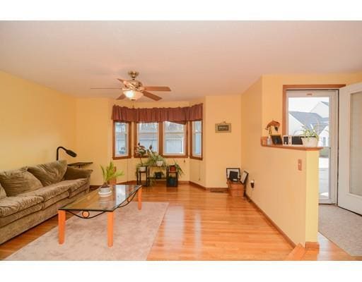 Foto del edificio - 187 Merrimack Meadows Ln