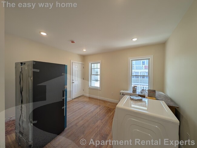 Photo - 5-7 Lowell Cir Unit #2 Apartment