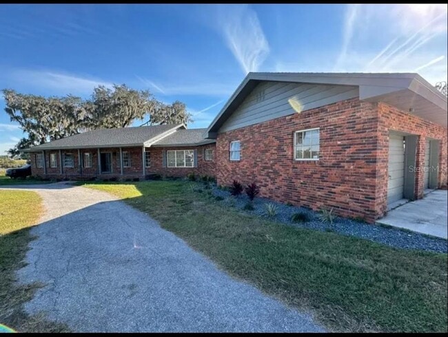 Building Photo - 1019 State Rd 540 W